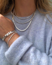 Load image into Gallery viewer, Cuban Link Bracelet
